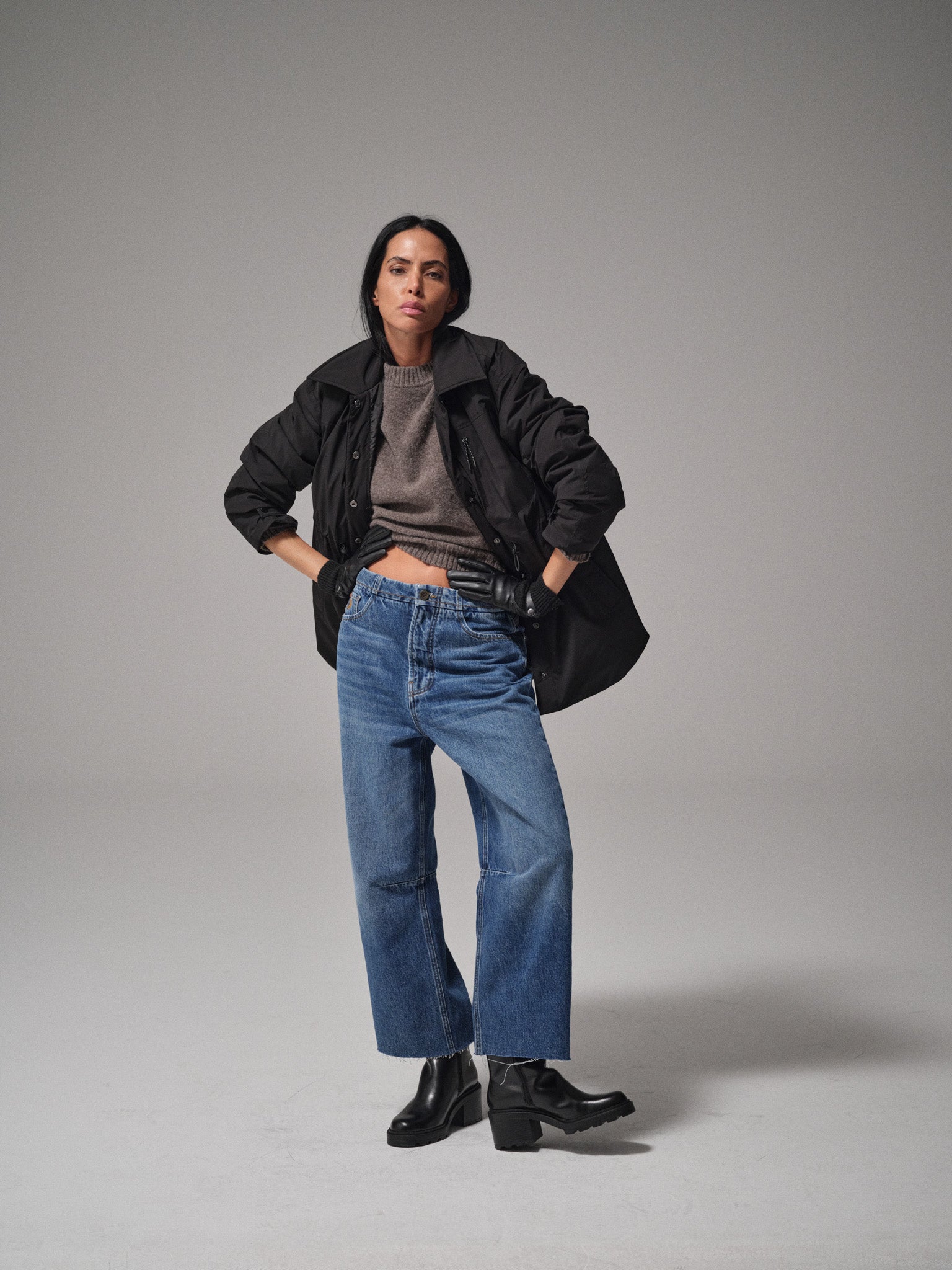 Modelshot / Black / Detail